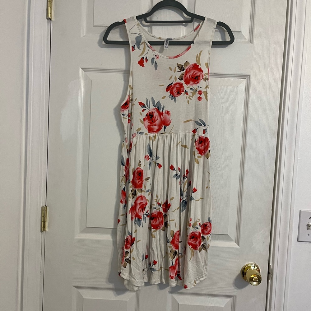 Sleeveless spring dress